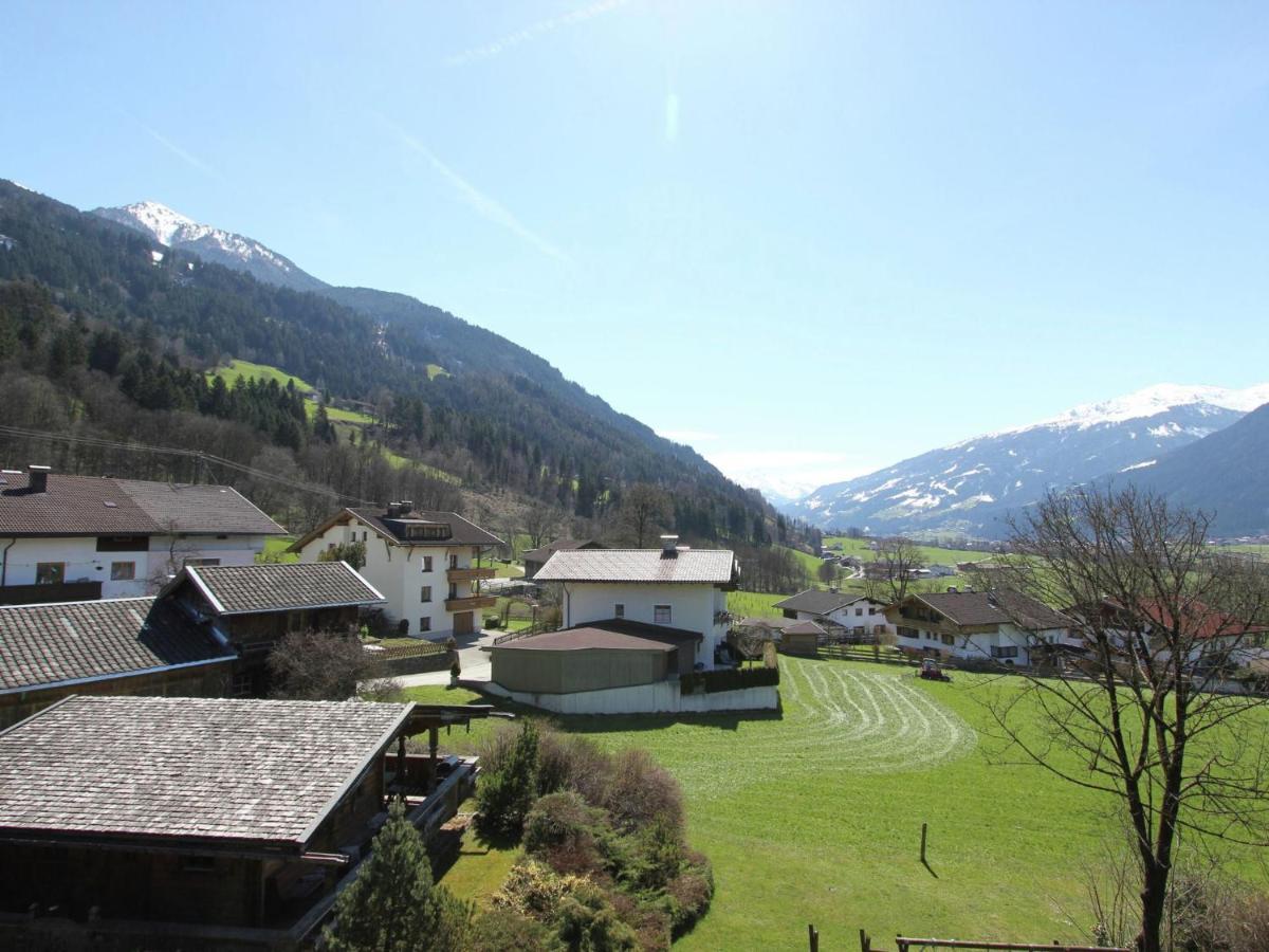 Apartment In Hart Im Zillertal With Garden Balcony Parking Fügen Eksteriør billede